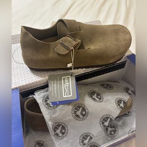 Women’s Birkenstock Brown Suede Shoes NWT